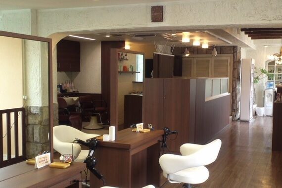 プラザヘアー ポートタウン東店(PLAZA HAIR)