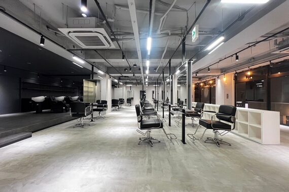 ゲームバイアランスミシー 心斎橋(GAME by Alan Smithee)