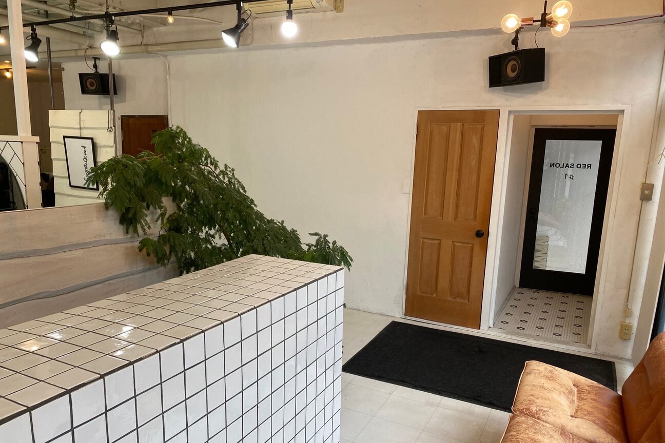 レッド サロン(RED SALON)3