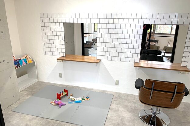 レッド サロン(RED SALON)5