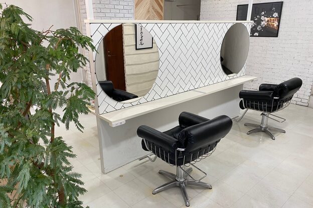 レッド サロン(RED SALON)2