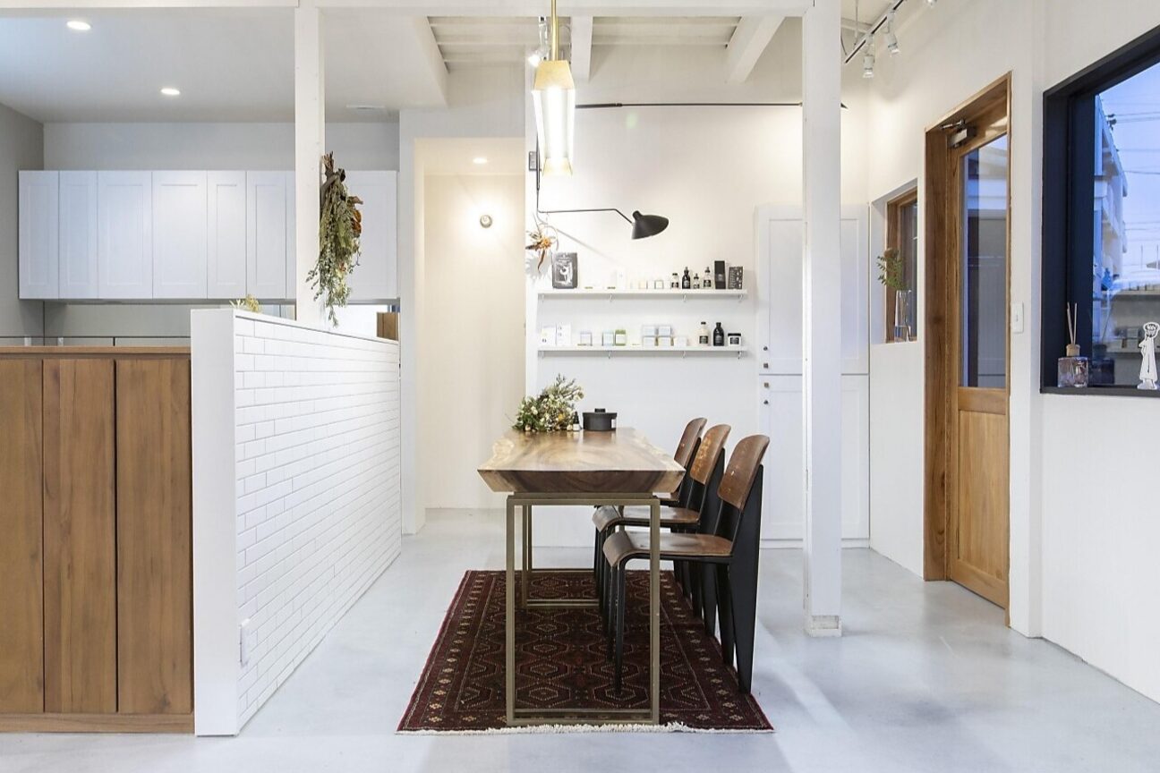 ＳＨＥ　ＳＡＬＯＮ画像1